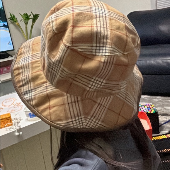 New Gucci Reversible GG Supreme Horsebit Bucket Hat Beige Canvas/ Wool - Picture 3 of 7